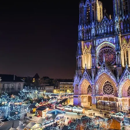 Apartman Jacuzzi Prive, Sauna & Design Chic