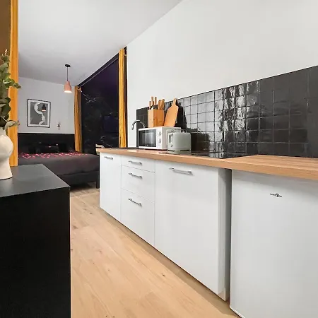 Jacuzzi Prive, Sauna & Design Chic Appartement