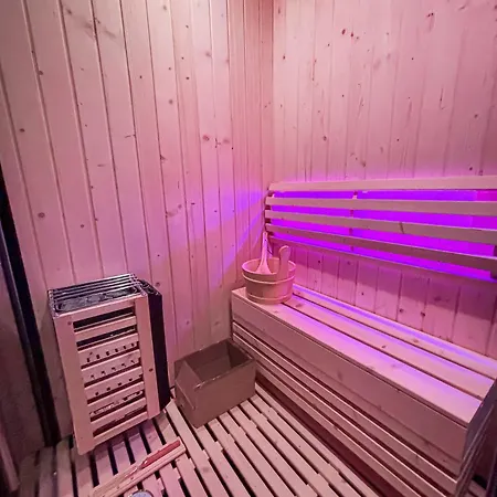 Appartement Jacuzzi Prive, Sauna & Design Chic