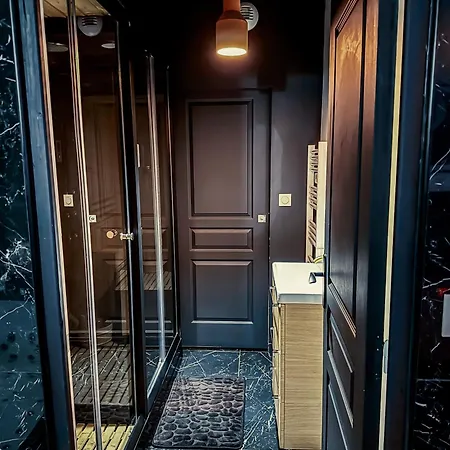 Jacuzzi Prive, Sauna & Design Chic 公寓 兰斯